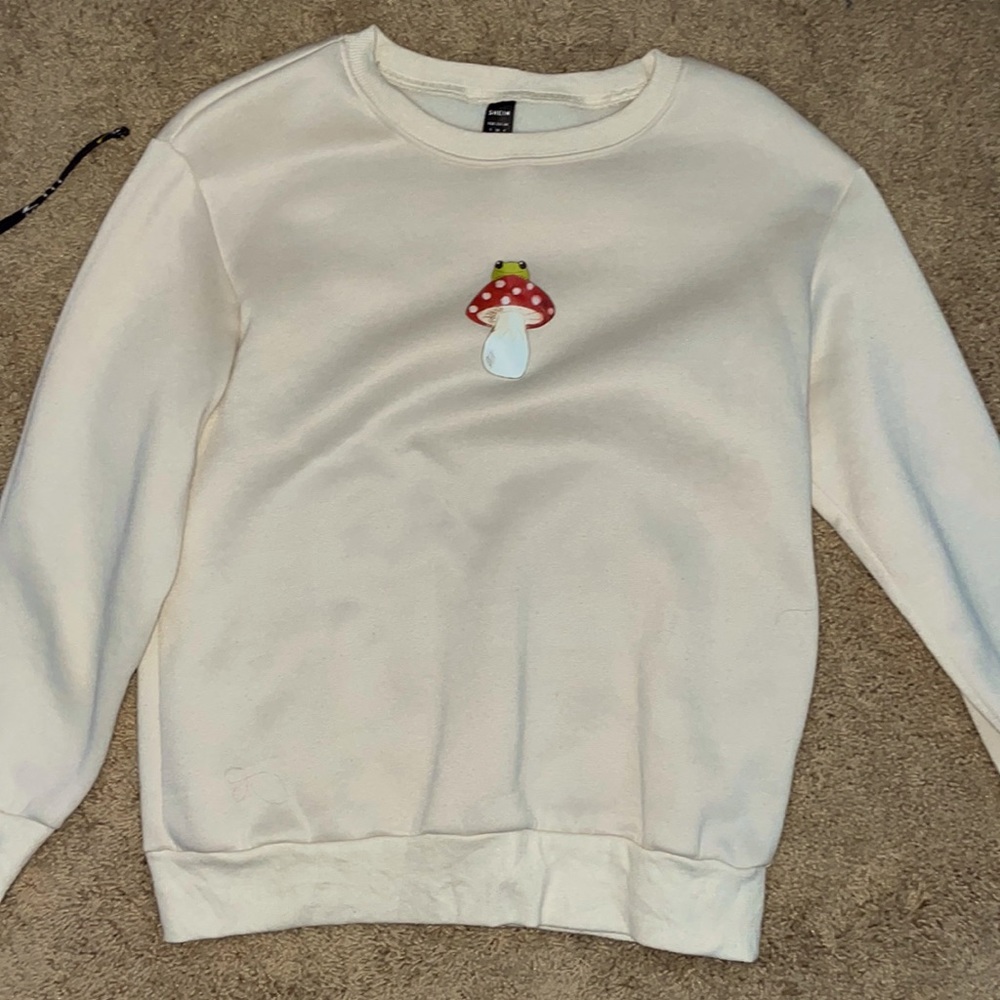 Mushroom Frog Sweater 🐸 Size small. Cream color.